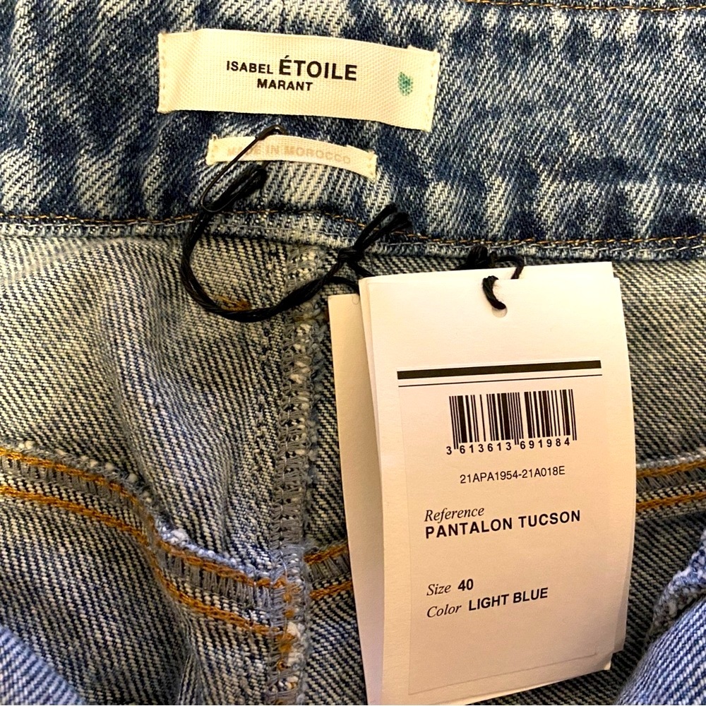High-Rise Light Wash Women’s Jeans - Picture 11 of 16